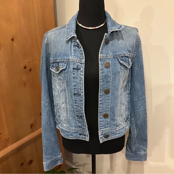 American Eagle Outfitters Jackets & Blazers - 🌹VINTAGE American Eagle Outfitters • Cool Classic Light Blue Jean Jacket
